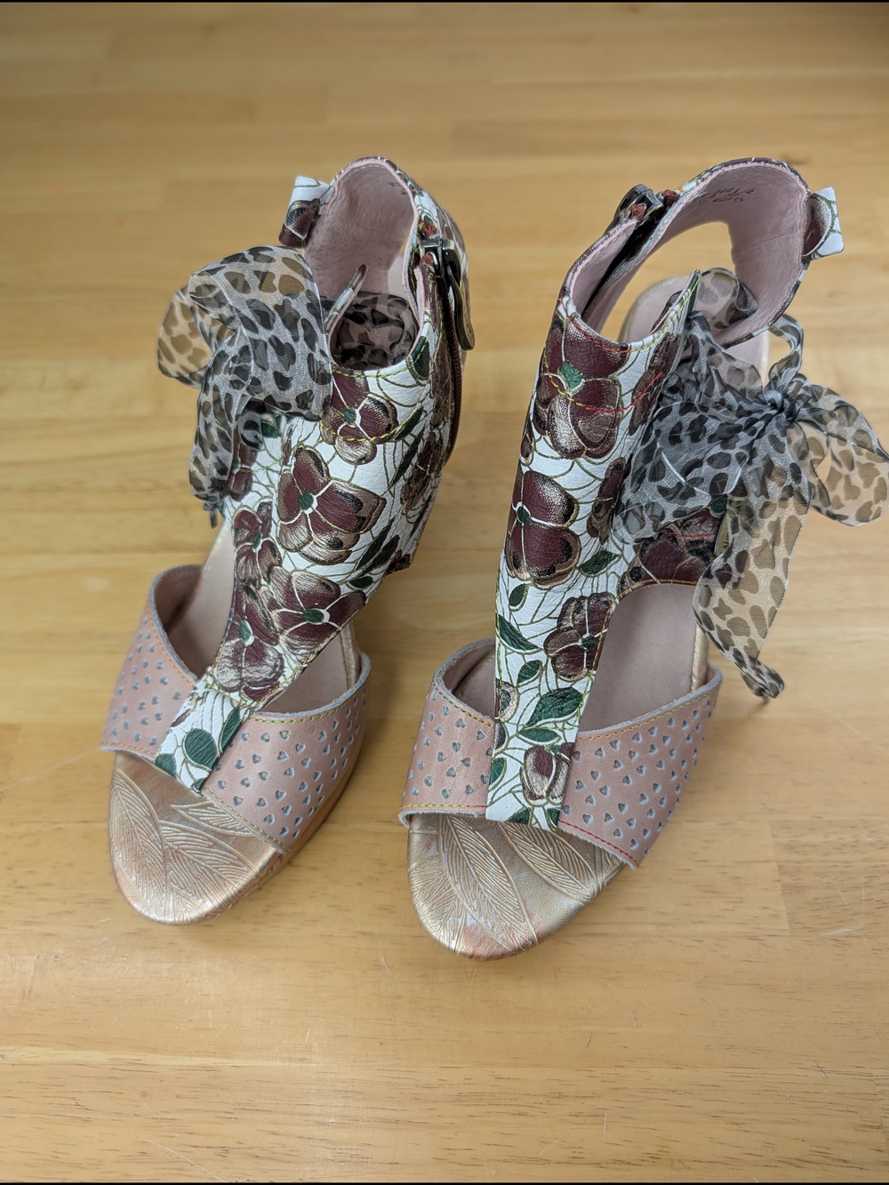 Laura Vita Leather Open Toe Block Heels Shoes Floral Bow Accent Pink Size 39